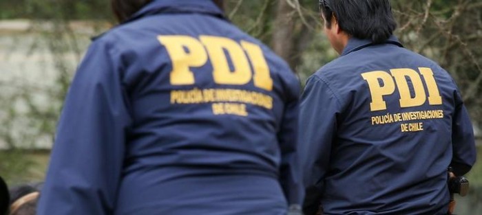 Hombre fue encontrado muerto y aplastado con sacos de cemento en el living de su casa