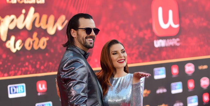 Euge Lemos y Matías Kosznik apostaron con look 'galáctico' en el Copihue: 