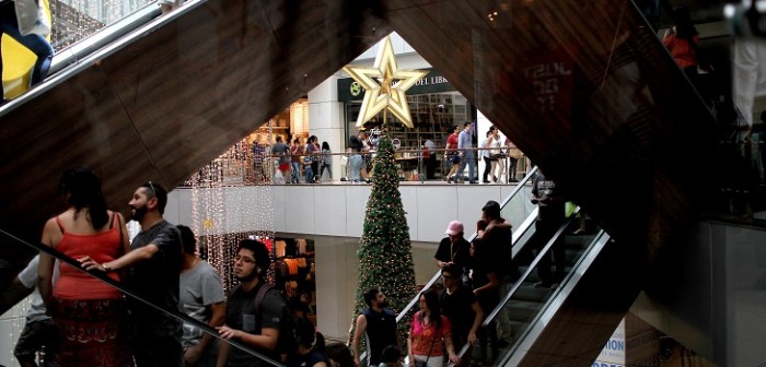 ¿El verdadero espíritu navideño? Video muestra a clientes arrasando con juguetes en tienda