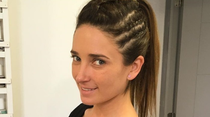 Camila Nash inició la temporada estival con renovado look: pasó al bando de las rubias