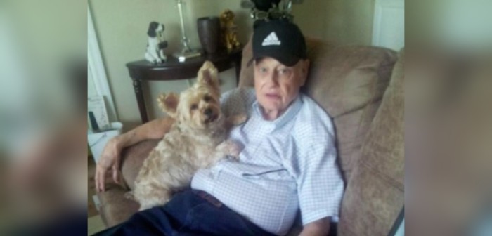 No quiso cuidarlo más: mujer se deshizo de su padre con Alzheimer subiéndolo a un avión