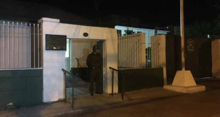 Funcionaria de Carabineros intentó suicidarse en cuartel policial: amiga la salvó