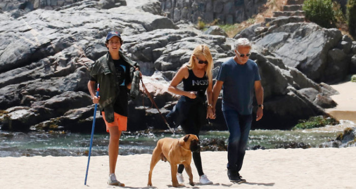 Atrás quedaron los días complejos: Máximo reapareció en Zapallar junto a Cecilia Bolocco