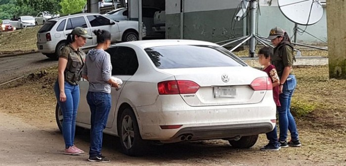 Rescatan a argentina secuestrada hace 32 años: vivía en condiciones precarias y con un hijo de 13