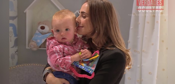 Madre de niño que interpreta a Tomasito en Verdades Ocultas responde a críticas: “No tiene traumas”