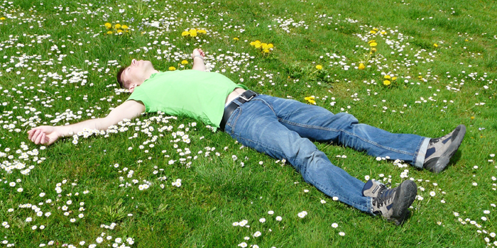 Mala noticia para los somnolientos: dormir más de 8 horas aumenta riesgos de un infarto