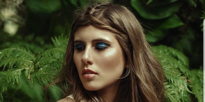 ¿Quieres lucirte en Navidad y Año Nuevo? Experta explica las tendencias en maquillaje