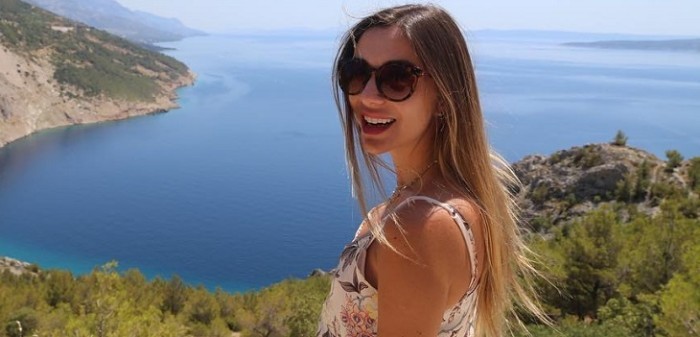 Daniela Urrizola cambió su look tras separarse de su marido: se cortó y tiñó el cabello