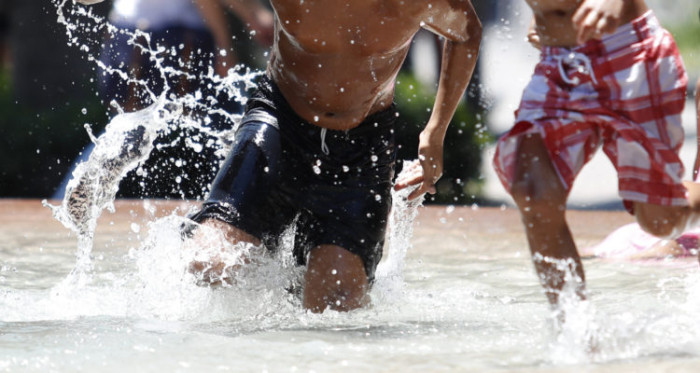 A sacar el bloqueador: ola de calor afectará a 6 regiones del país con temperaturas de hasta 38°