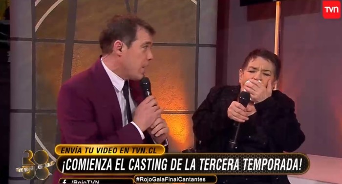 Cecilia vivió impasse en Gala de Rojo: ataque de tos obligó a Álvaro Escobar a salir del paso