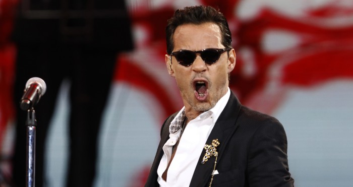 Incluía siete zafiros: Marc Anthony lució en Viña vistoso accesorio que supera los $6 millones