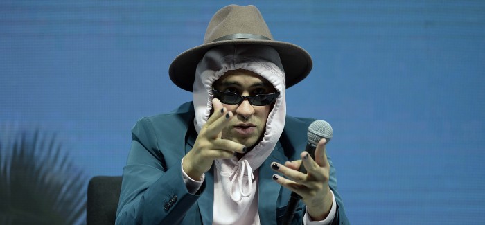 ¿Desconcentrado? El problema de Bad Bunny con las preguntas de la conferencia previa a debut en Viña