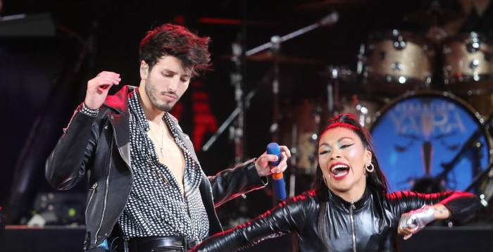 Marcado por su discurso contra Maduro: el show de Sebastián Yatra en Viña que le dio dos gaviotas