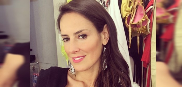 Apostó por transparencia: Adriana Barrientos no se aguantó y mostró su vestido para la Gala de Viña