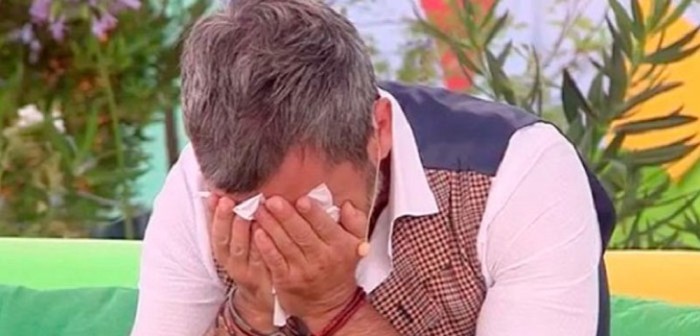 Cristián Sánchez no aguantó y lloró desconsolado en TV tras fuerte historia de suicidio de abuelitos