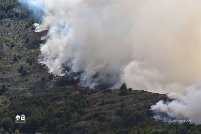 Las desoladoras imágenes que ha dejado inminente avance de incendios forestales en región de Aysén