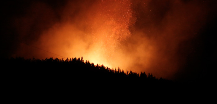 32 incendios forestales activos entre las regiones Metropolitana y Aysén