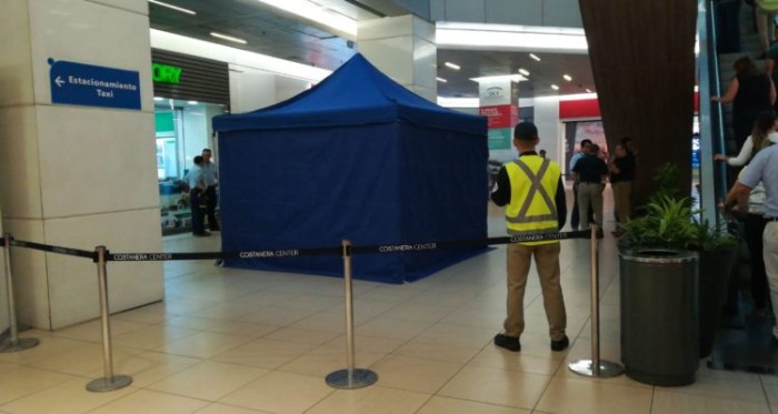 Tragedia en Mall Costanera Center: mujer cayó desde el quinto piso y murió de forma instantánea