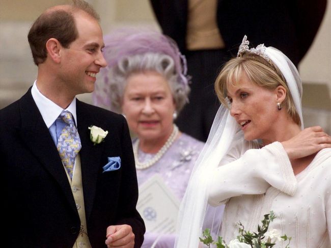 No todo se centra en el príncipe Carlos: las historias de los 'hijos olvidados' de la Reina Isabel