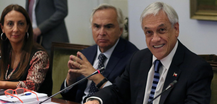 Piñera realiza inusual invitación a sus ministros: asistirían al concierto de Paul McCartney
