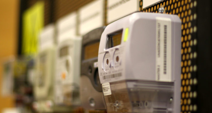 Ministra de Energía confirmó el recambio voluntario de medidores y la devolución de dineros cobrados