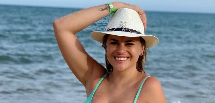 Postal veraniega de Eliana Albasetti despertó sospechas de embarazo: ella aclaró la situación