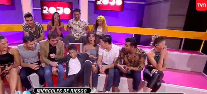 Juan Ángel sufrió doloroso chascarro en 'Rojo' tras mostrar fallido paso de baile