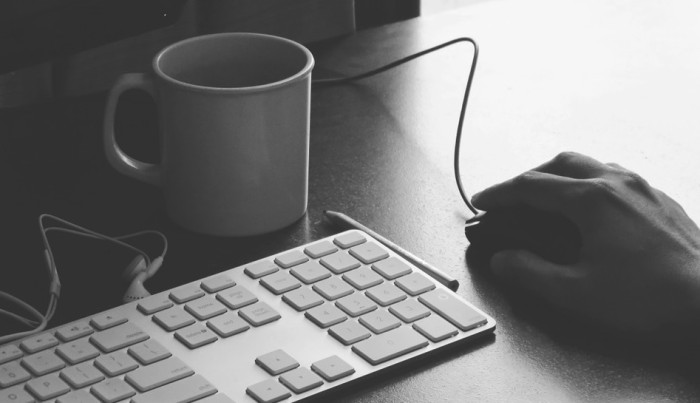 ¿Tienes una taza en tu oficina? Estudio revela por qué podría estar contaminada con materia fecal