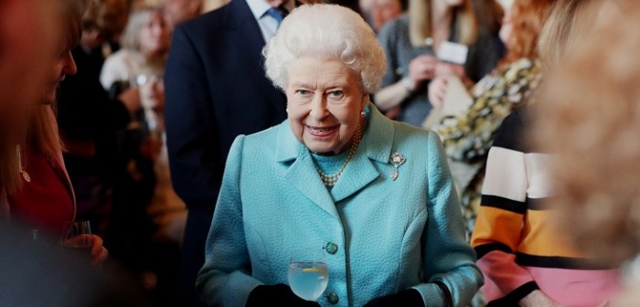 reina isabel dejará de conducir a sus 93 años