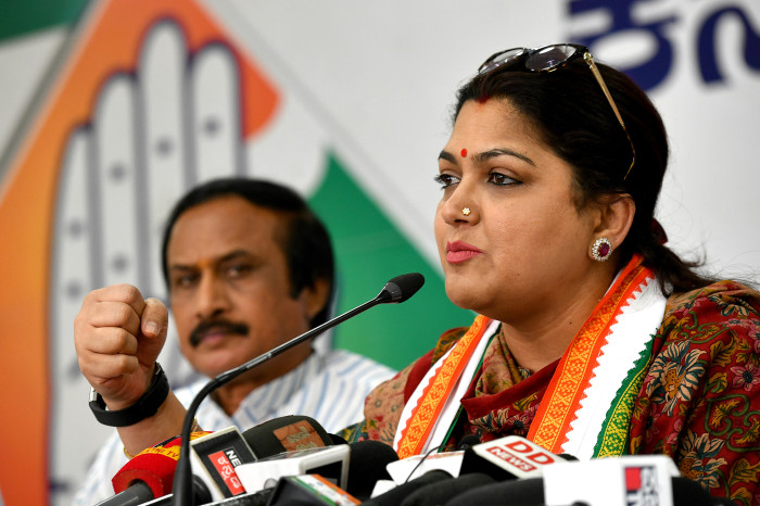 Actriz india es manoseada en público y su reacción se volvió viral: golpeó al hombre que lo hizo