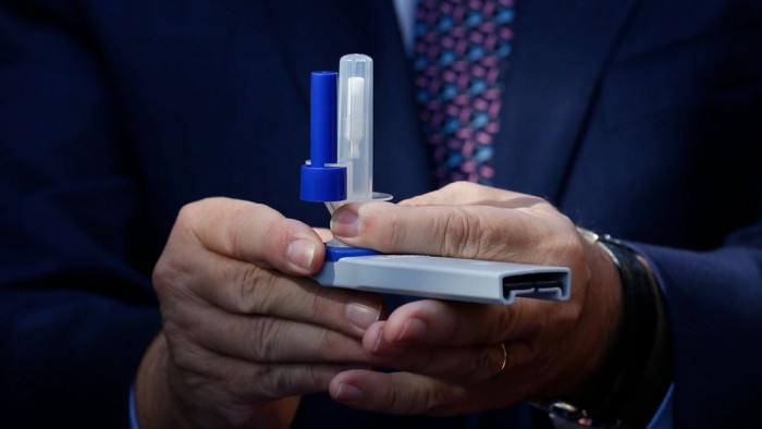 Narcotest: cómo funciona y qué drogas detecta el nuevo control a los conductores