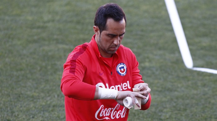 La reflexión de Claudio Bravo tras muerte de hincha albo: 