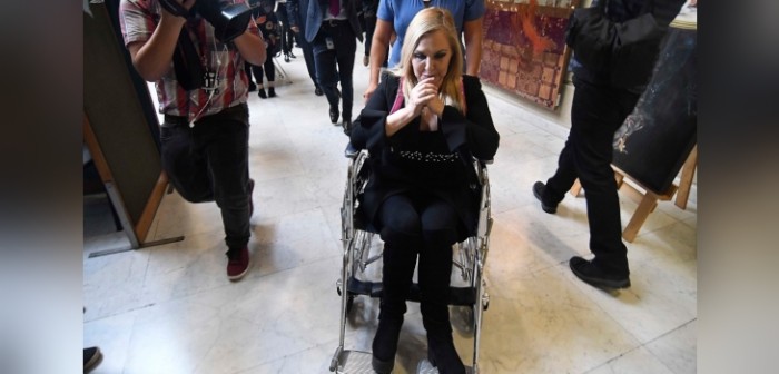 Pamela Jiles sufrió grave accidente en el Congreso: “La abuela se quebró la tibia y el peroné”