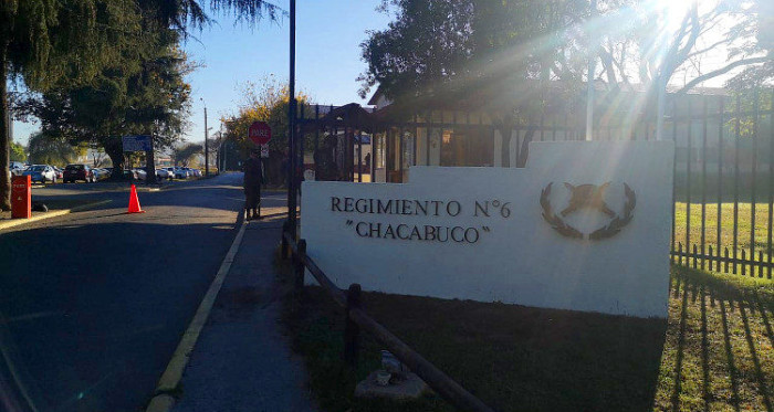 Asalto en regimiento militar de Concepción terminó con dos soldados heridos: les robaron sus fusiles