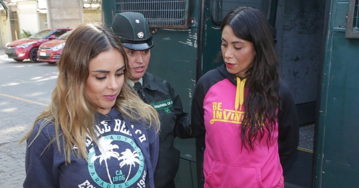 "Rojo vivencial": Maura Rivera y Yamna Lobos enfrentaron ...