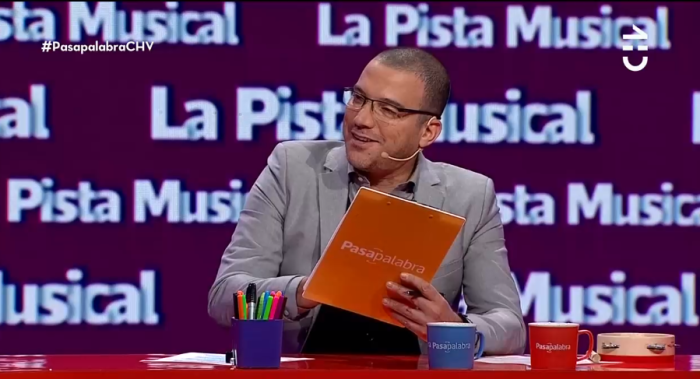 Inocente error de Julián terminó dándole la respuesta correcta a participante de 'Pasapalabra'