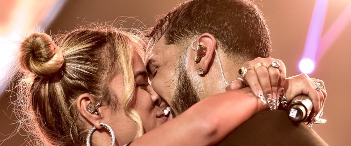 Karol G respondió con conciliador mensaje a polémica que protagonizó su novio Anuel AA con Ivy Queen