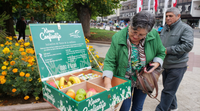 Kiosco de la Confianza: la iniciativa de municipio de Temuco que pone a prueba honestidad de vecinos