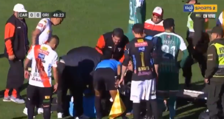Árbitro de Bolivia falleció tras desplomarse en la cancha: sufrió un infarto en pleno partido