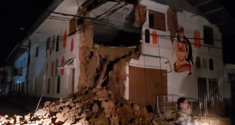 Gritos, desesperación y derrumbes: fotos y videos muestran cómo se vivió el terremoto en Perú