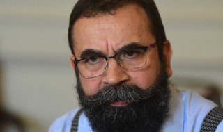 Mega fail del diputado Hugo Gutiérrez: difunde foto falsa de Brad Pitt "apoyando" a Lula da Silva