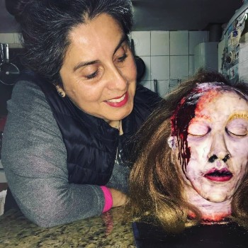 Chef fanática de Pacto de Sangre creó torta de cabeza de Daniela Solís