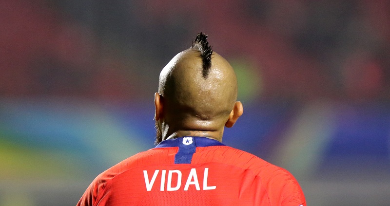 Buenas noticias: cuerpo médico de la 'Roja' descartó lesión de Arturo Vidal
