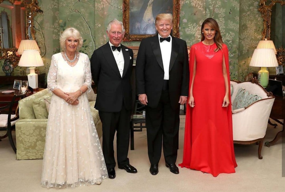 Melania Trump usó vestido rojo que recordó a antiguo look de la reina Letizia