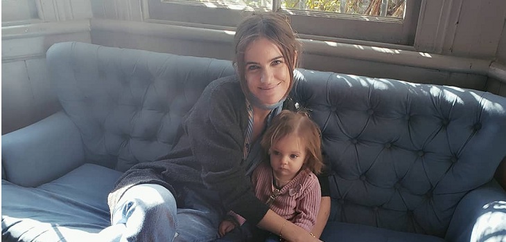 ¿Futura artista? Pequeña hija de Millaray Viera deslumbra cantando con su dulce voz y sólo dos años