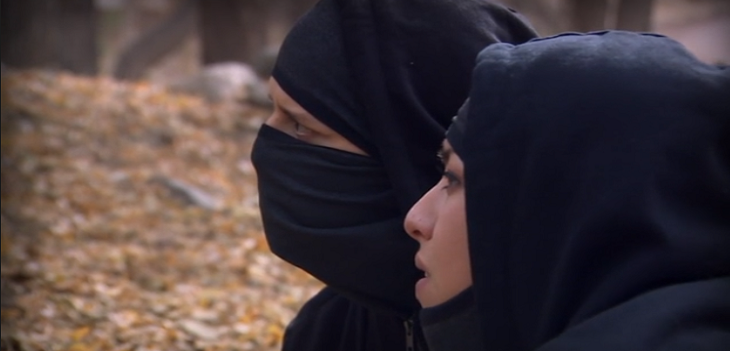 Impacto por nuevo crimen de testigo clave para Clara en 'Río Oscuro': escena fue lo más comentado