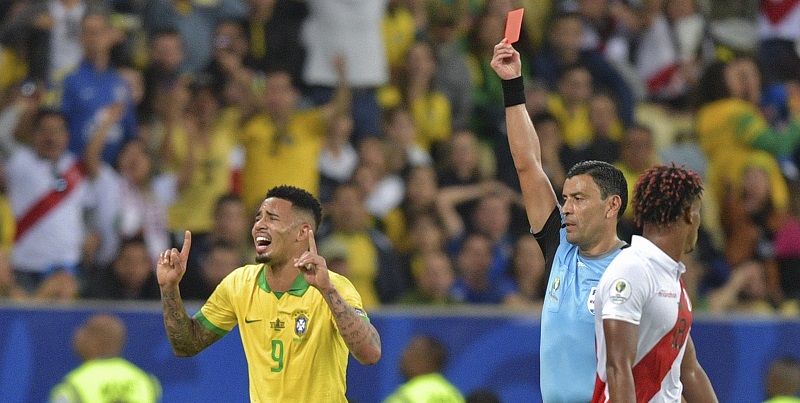 Llanto de Gabriel Jesús tras ser expulsado en la final de la Copa América es el meme del momento
