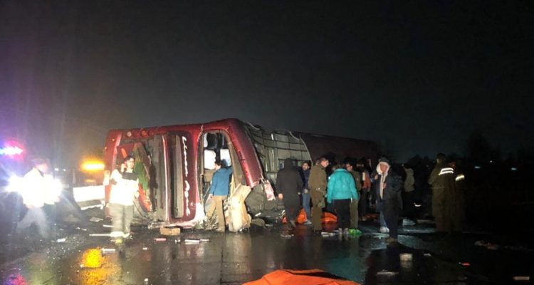 Tragedia en Ruta 5: accidente de bus que iba de Santiago a Temuco dejó 6 muertos y más de 40 heridos