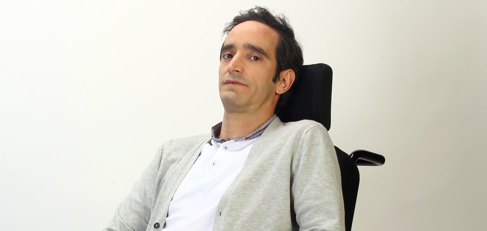 Nicolás Saavedra contó divertido chascarro en fatal escena de Rafael en Verdades Ocultas: se durmió