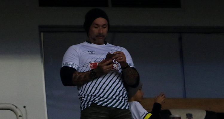 'Chino' Rios lanzó desubicada respuesta cuando le preguntaron por su camiseta de Rodelindo Román